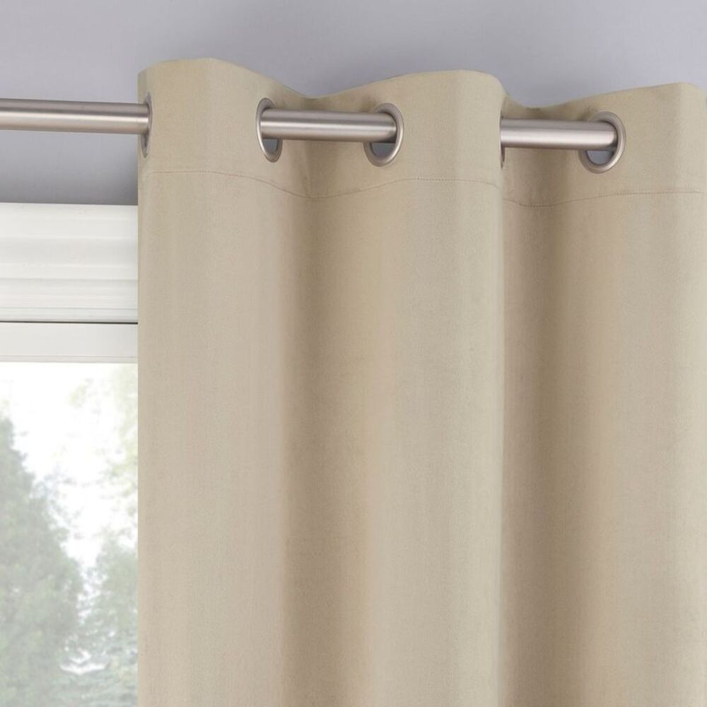 Sun Zero - 40"x84" Sun Zero Brighton Velvet 100% Blackout Gro Black